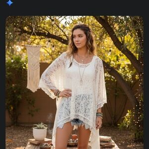 L&B Lucky & Blessed Ivory Floral Lace Asymmetrical Handkerchief Hem Top - XL